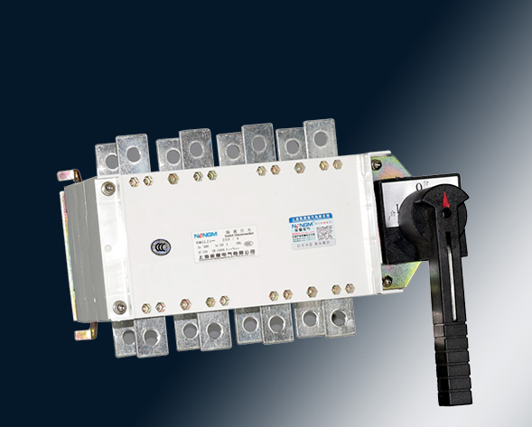 NMGLZ1-63A~3150A轉(zhuǎn)換隔離開(kāi)關(guān)（雙投開(kāi)關(guān)）上下組合運(yùn)用于兩條低壓電路切換或者兩個(gè)負(fù)載設(shè)備的轉(zhuǎn)換或安全隔離等?！?>
											NMGLZ1-63A~3150A轉(zhuǎn)換隔離開(kāi)關(guān)（雙投開(kāi)關(guān)）上下組合</a>
										</div>
										 
										<div   id=