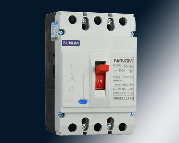 NMCM1系列塑料外殼式斷路器（以下簡(jiǎn)稱(chēng)斷路器），額定絕緣電壓為800V．適用于交流50Hz．額定工作電壓至690V．額定工作電流從10A至1250A的配電網(wǎng)絡(luò)…