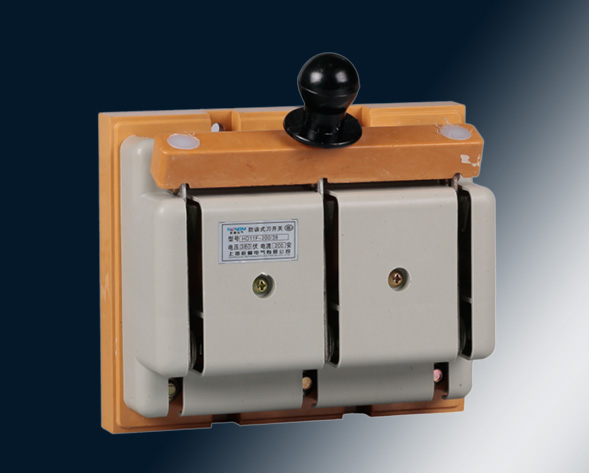 HD系列單投刀開(kāi)關(guān)、HS系列雙投刀開(kāi)關(guān)適用于交流50Hz、額定電壓400V、直流220V，額定電流至1500A的成套配電裝置中，用作手動(dòng)不頻繁接通與分?jǐn)嘟恢绷麟姟?>
											HD、HS開(kāi)啟式刀開(kāi)關(guān)</a>
										</div>
										 
										<div   id=